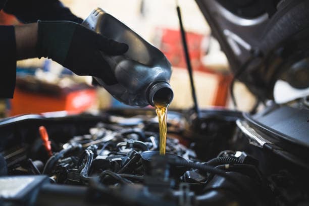 Engine Oil Change in Dubai – When and Why It Matters